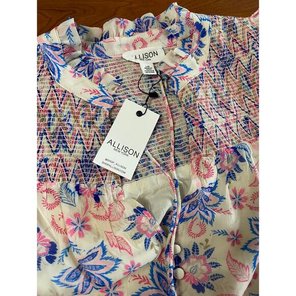 NWT Stellah New York Sleeveless V-Neck Blouse, Pink/ Blue Pattern, Large - Picture 4 of 8